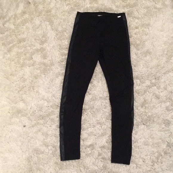 Guess Pants - Guess leggings with faux leather accents!